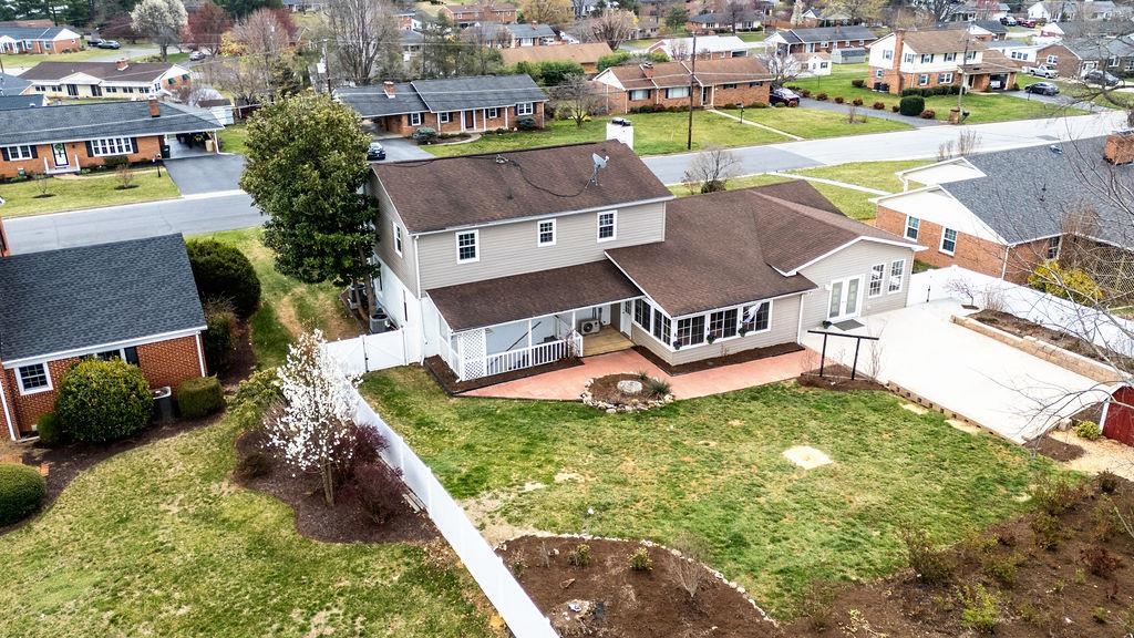 237 DOMINION DR