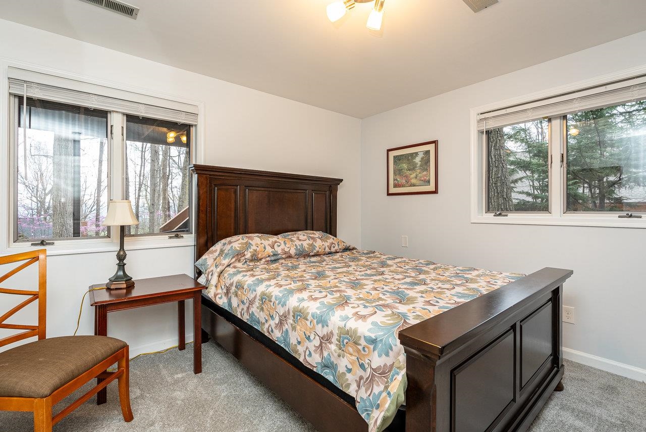 155 JESSAMINE PL