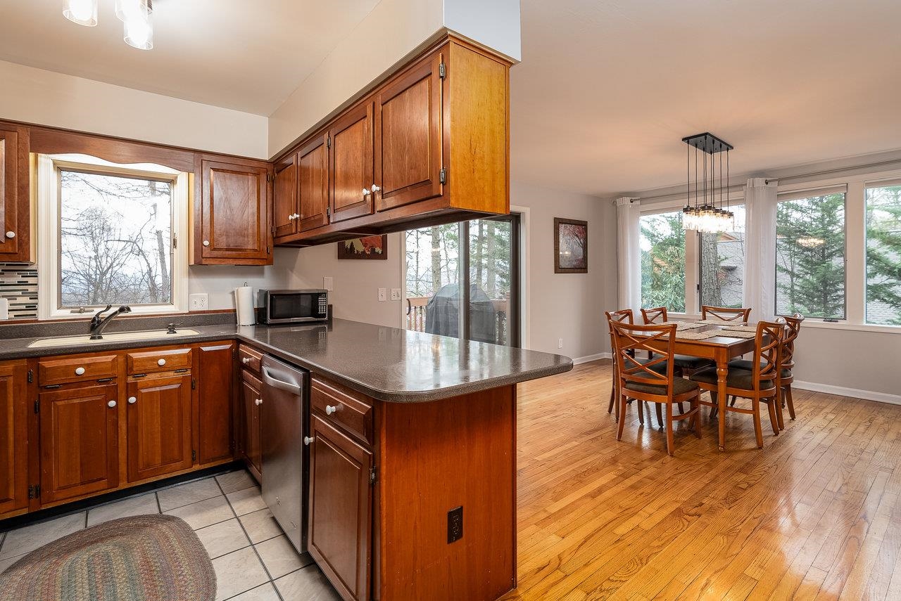 155 JESSAMINE PL