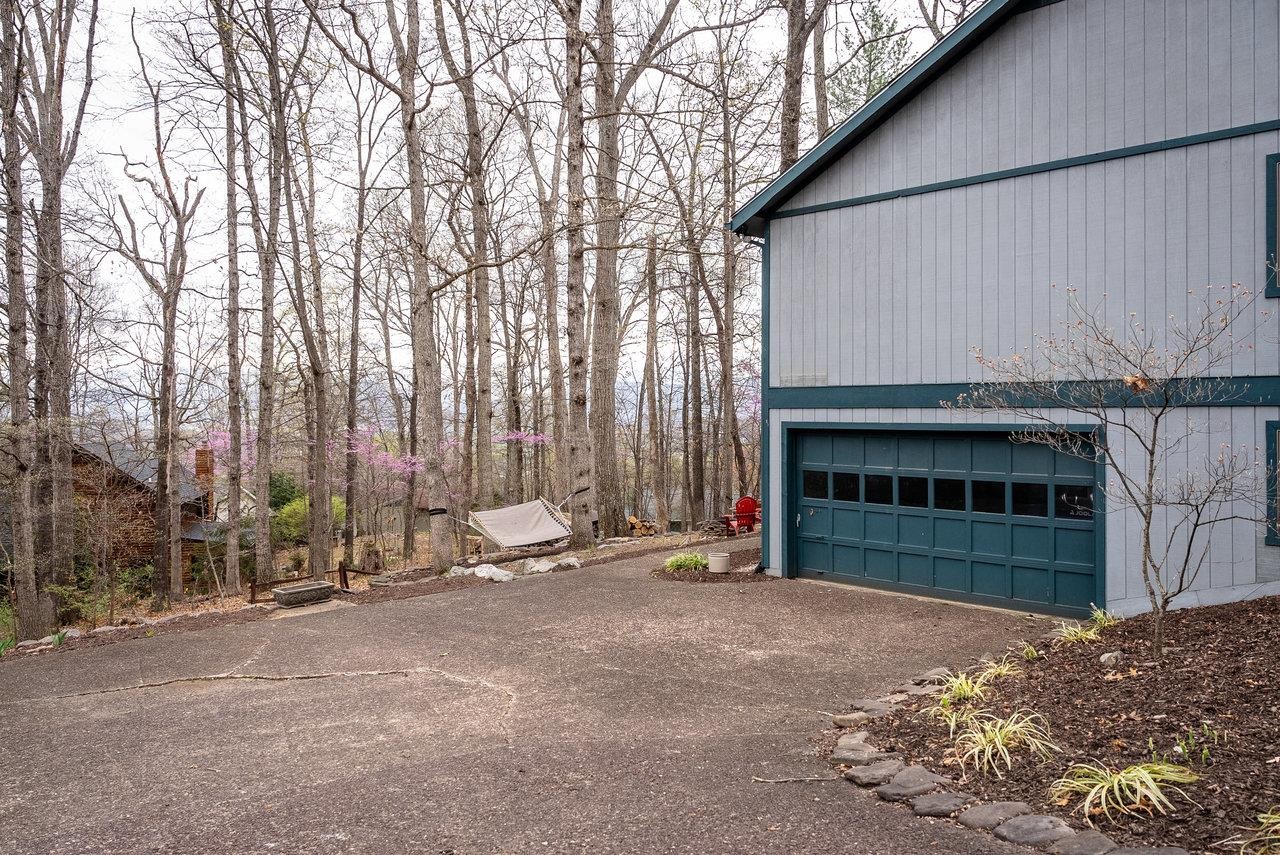155 JESSAMINE PL