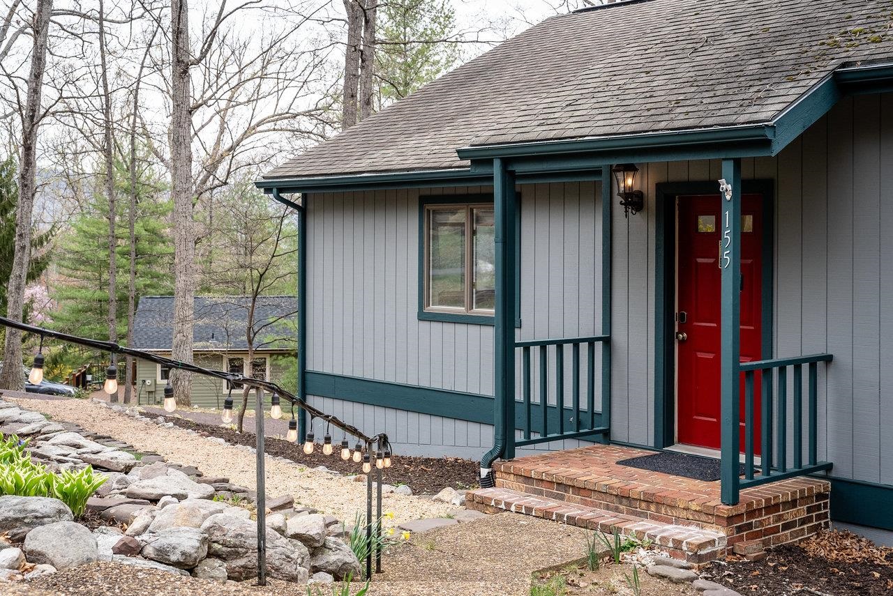 155 JESSAMINE PL