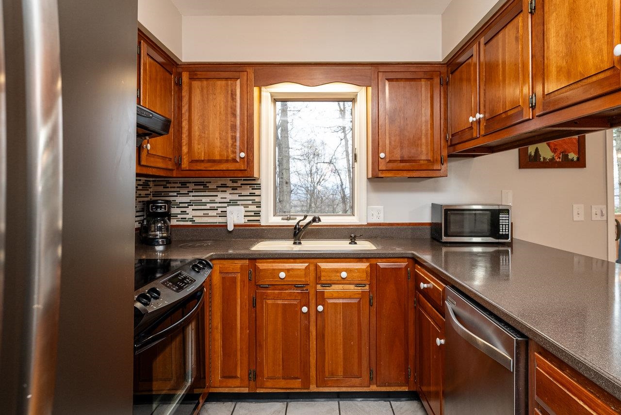 155 JESSAMINE PL