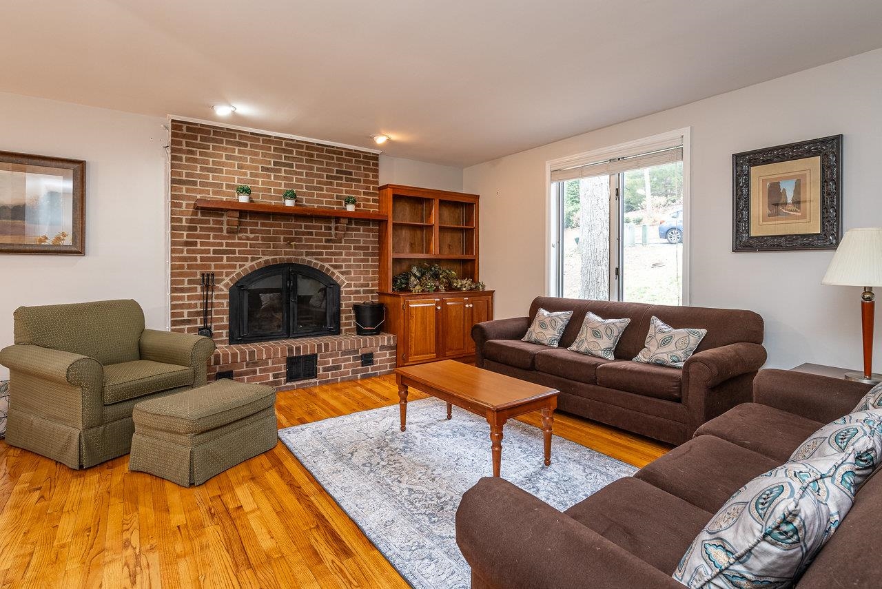 155 JESSAMINE PL