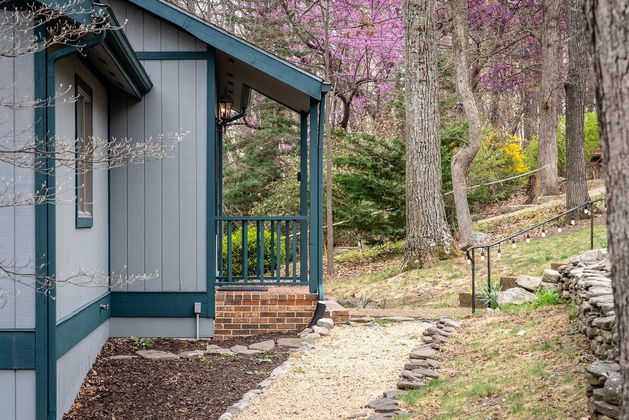 155 JESSAMINE PL