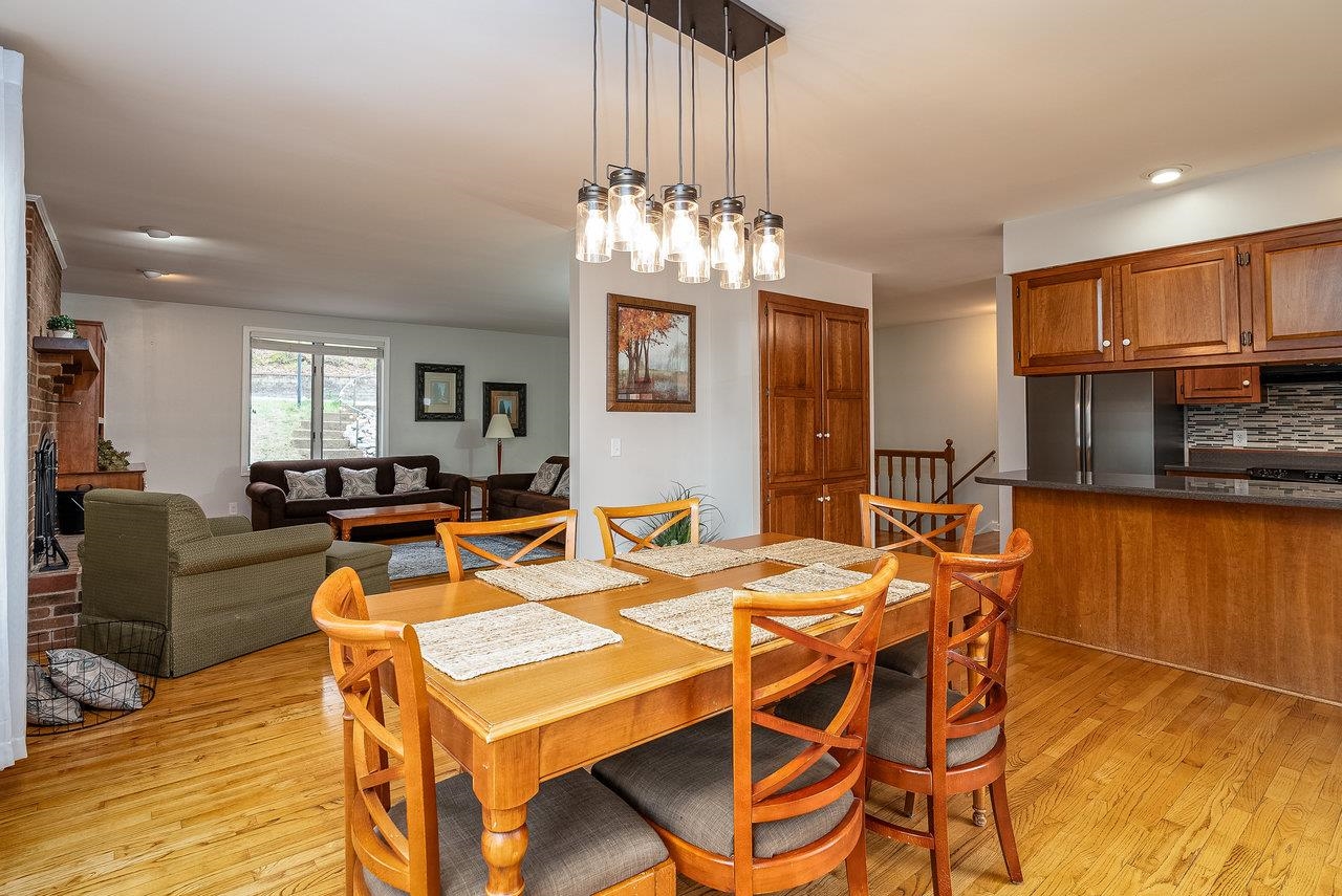 155 JESSAMINE PL