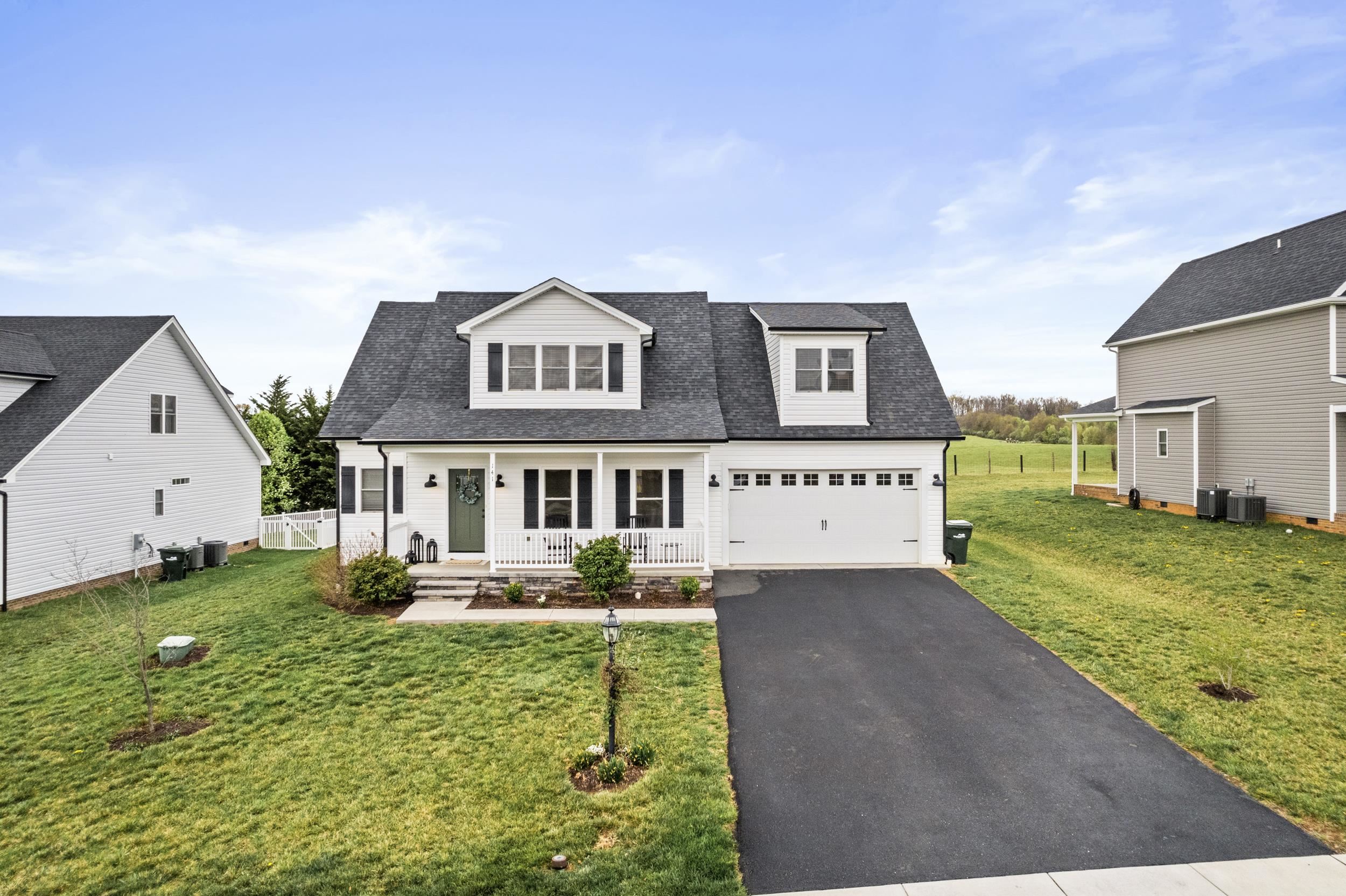 141 TOMASVILLE DR