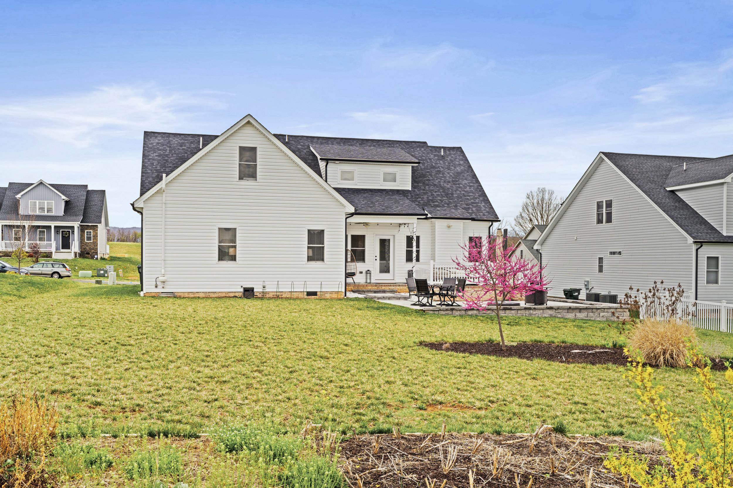 141 TOMASVILLE DR