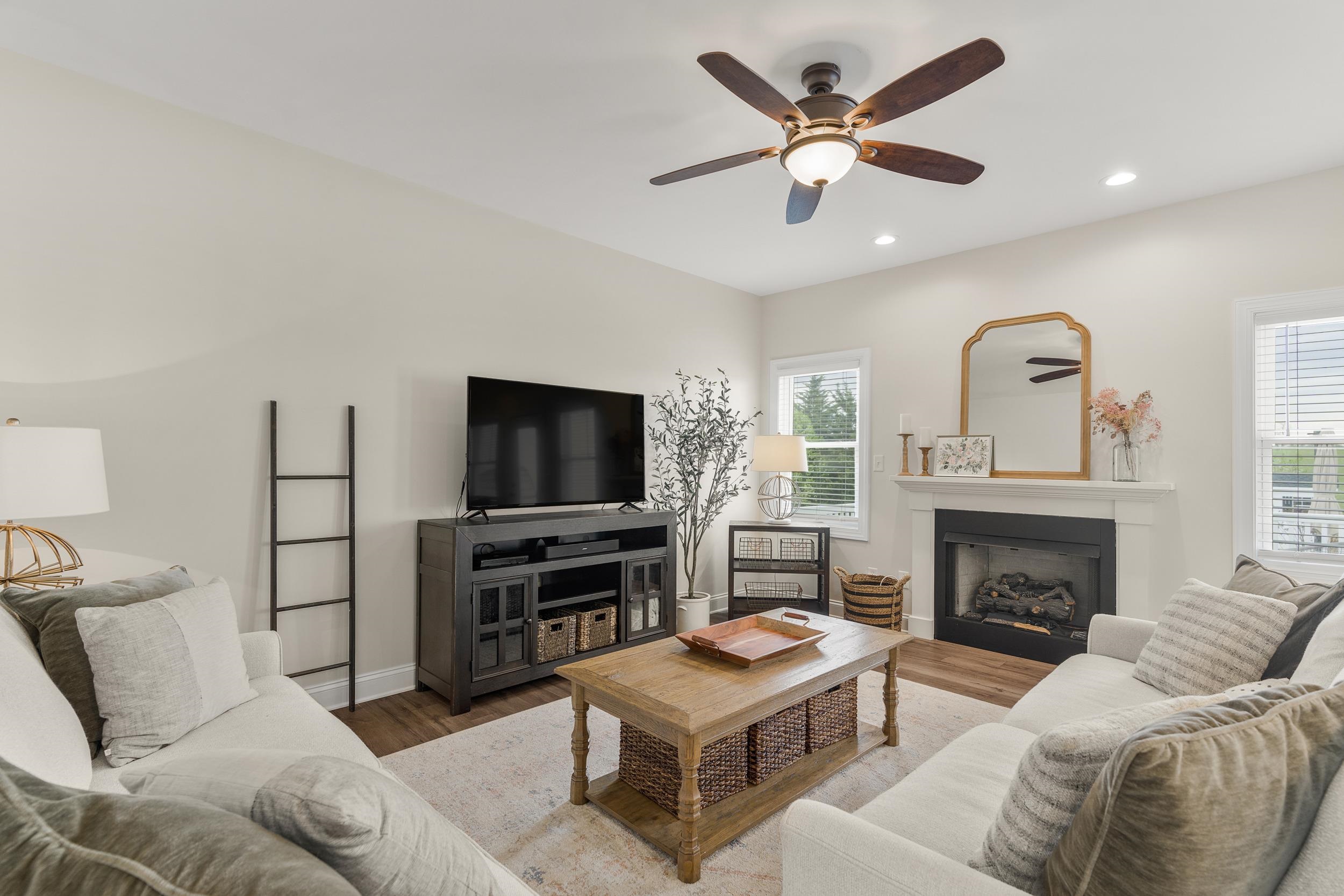 141 TOMASVILLE DR