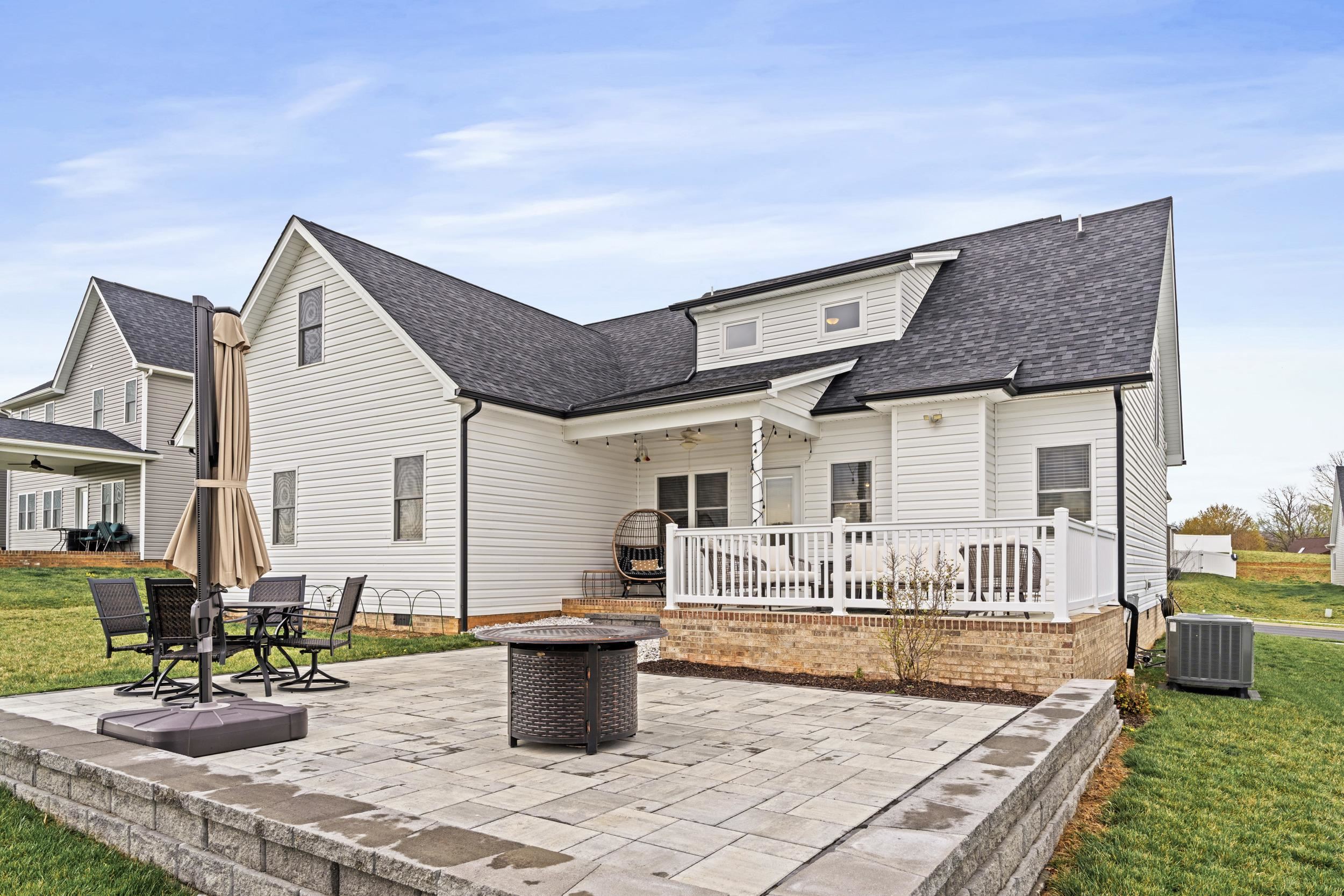 141 TOMASVILLE DR