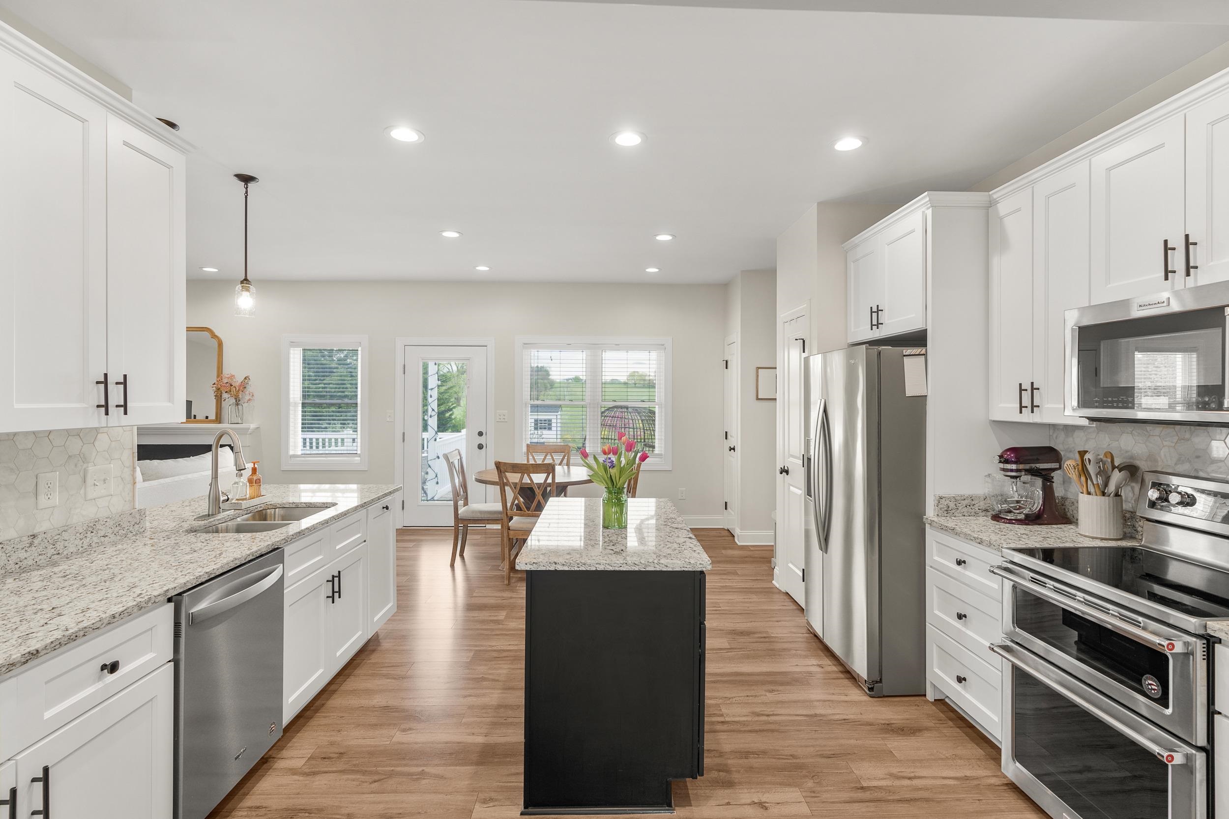 141 TOMASVILLE DR
