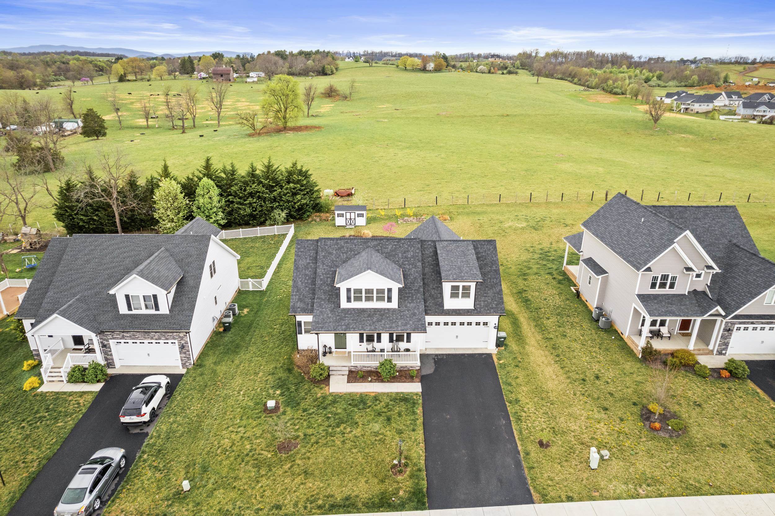 141 TOMASVILLE DR