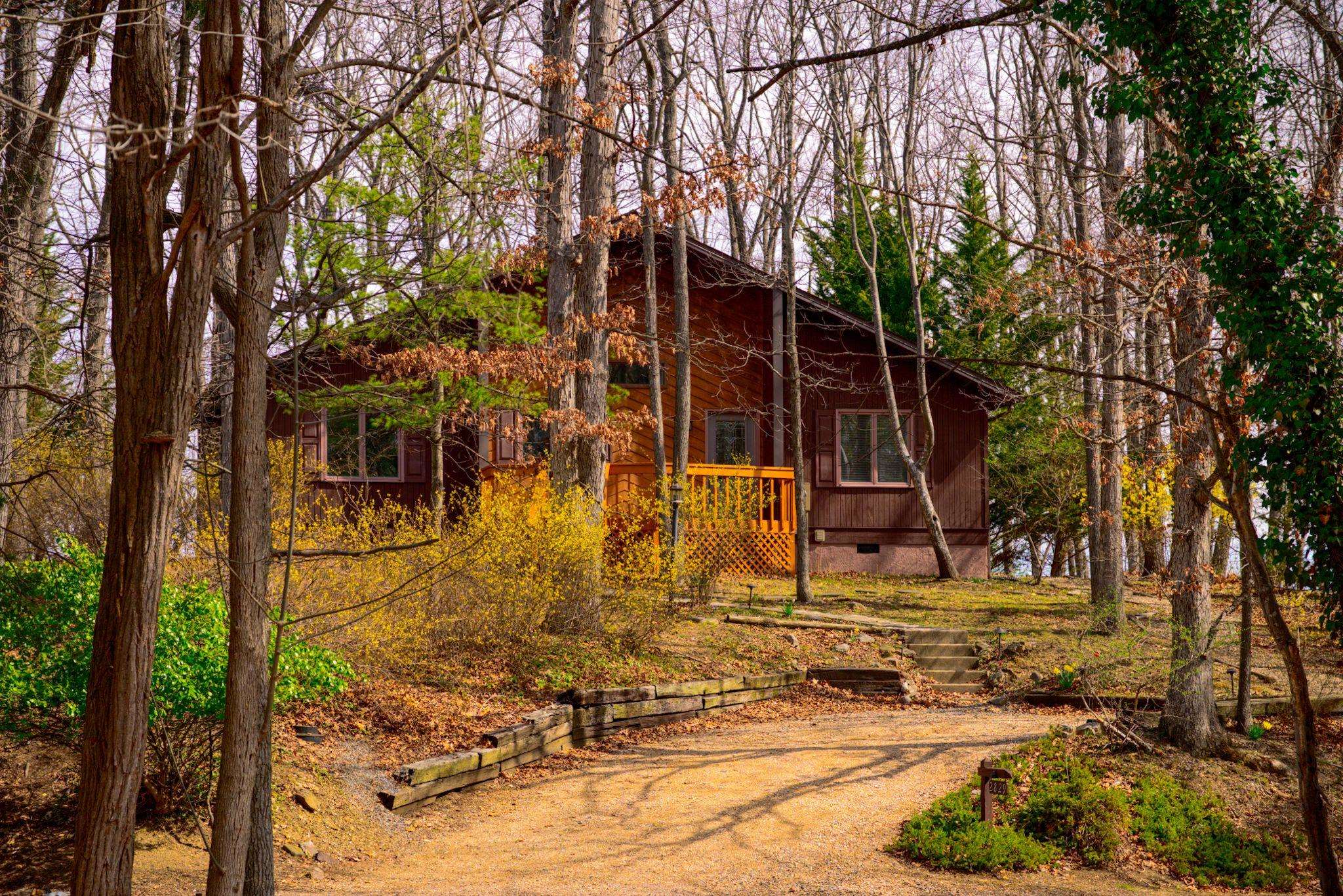 2829 LANIER LN