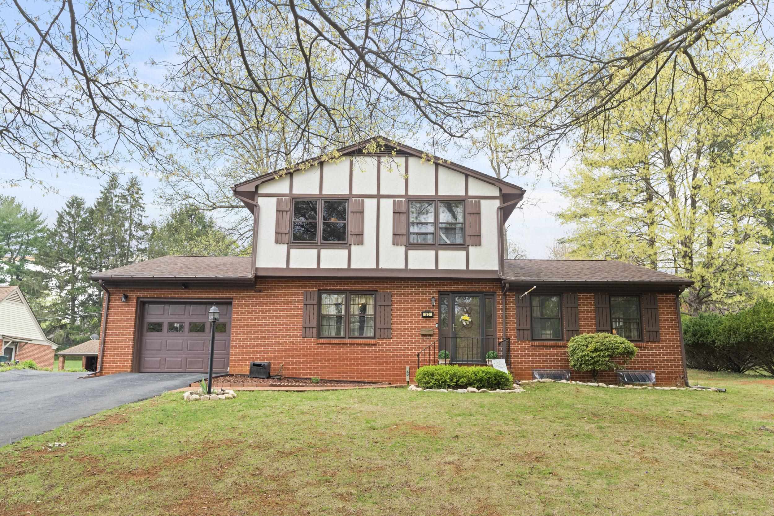 50 WOODLAND DR