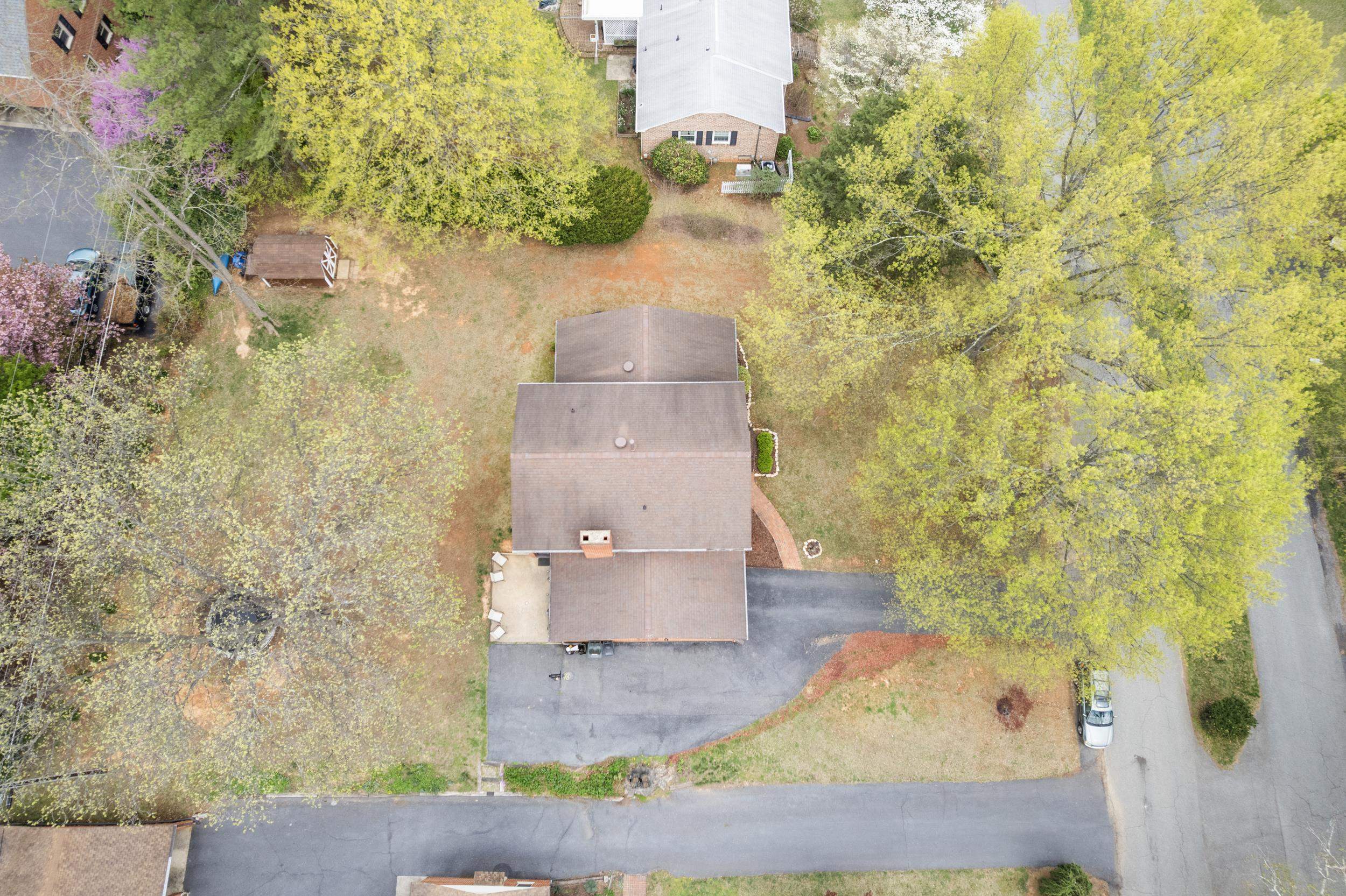 50 WOODLAND DR