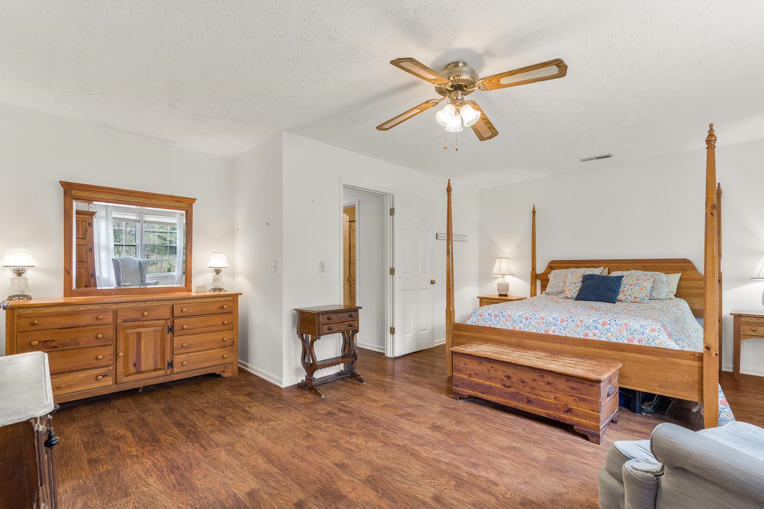 50 WOODLAND DR