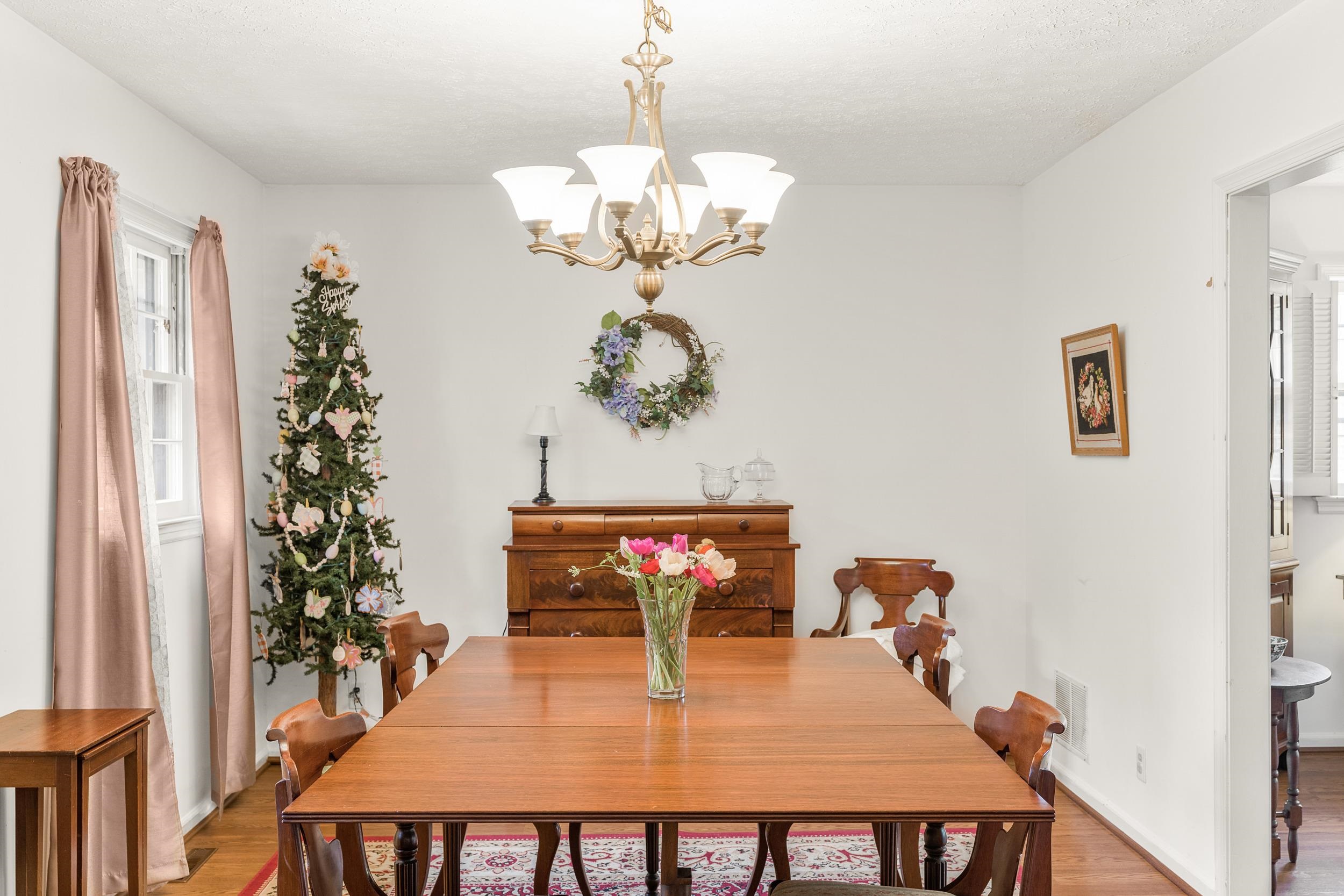 50 WOODLAND DR