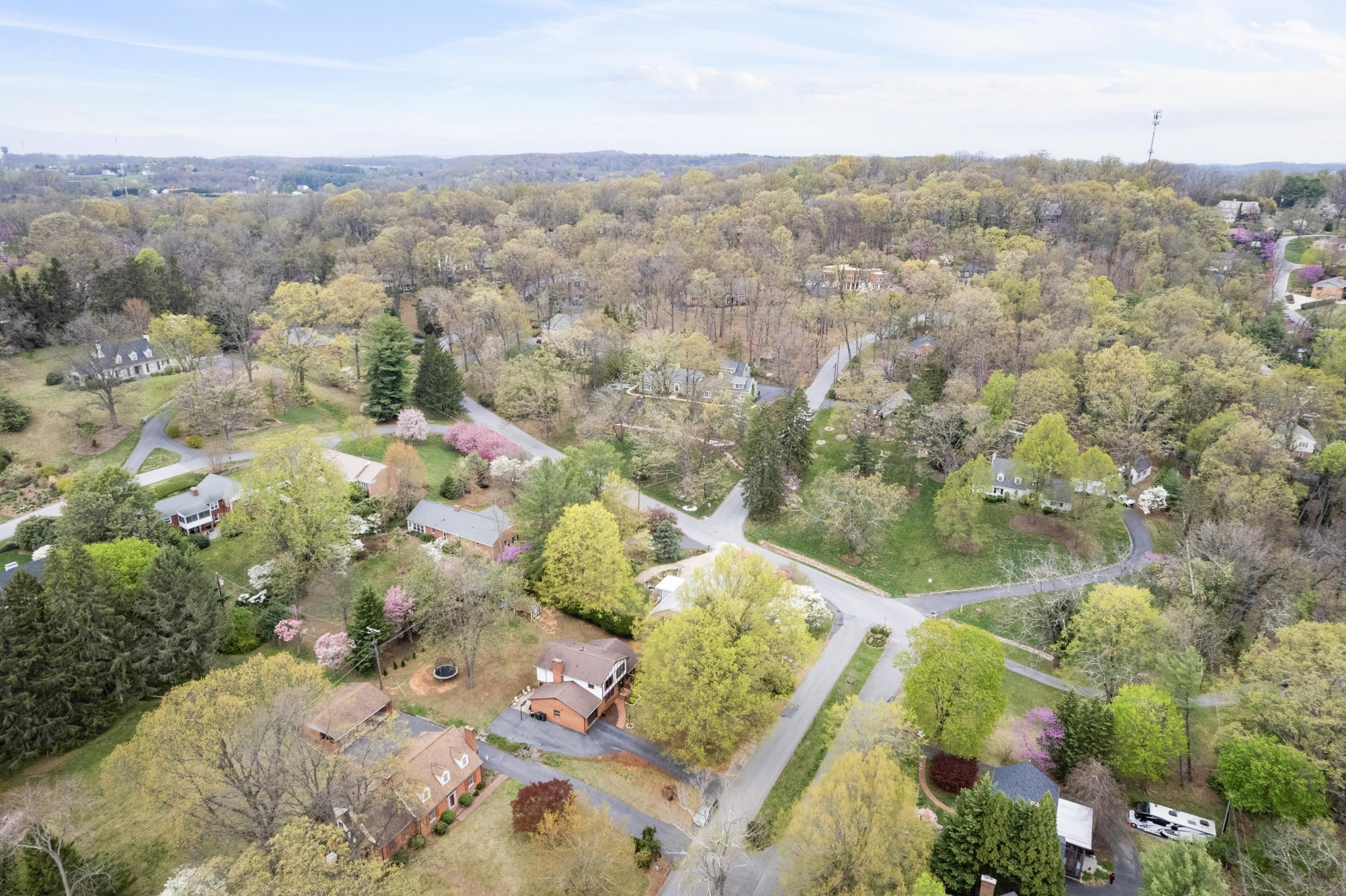 50 WOODLAND DR