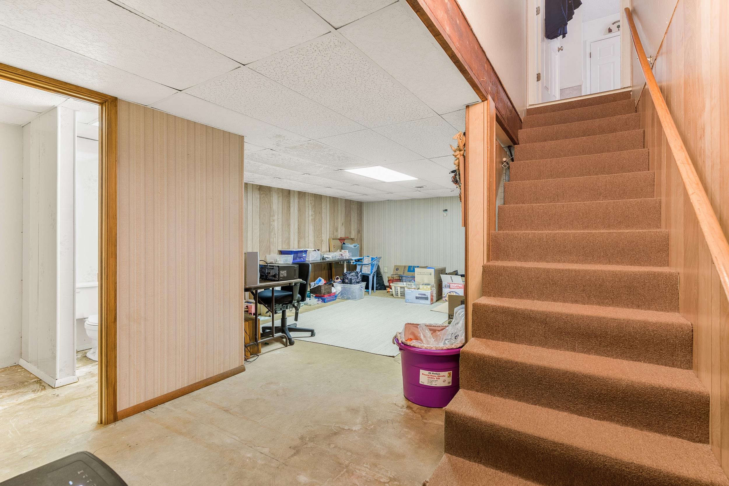 50 WOODLAND DR