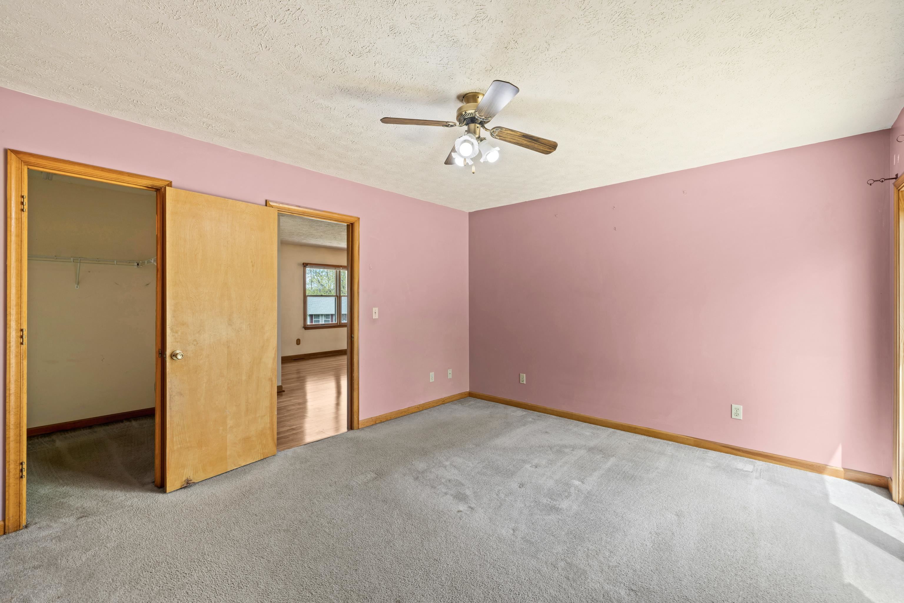 2 SINGING PINES LN
