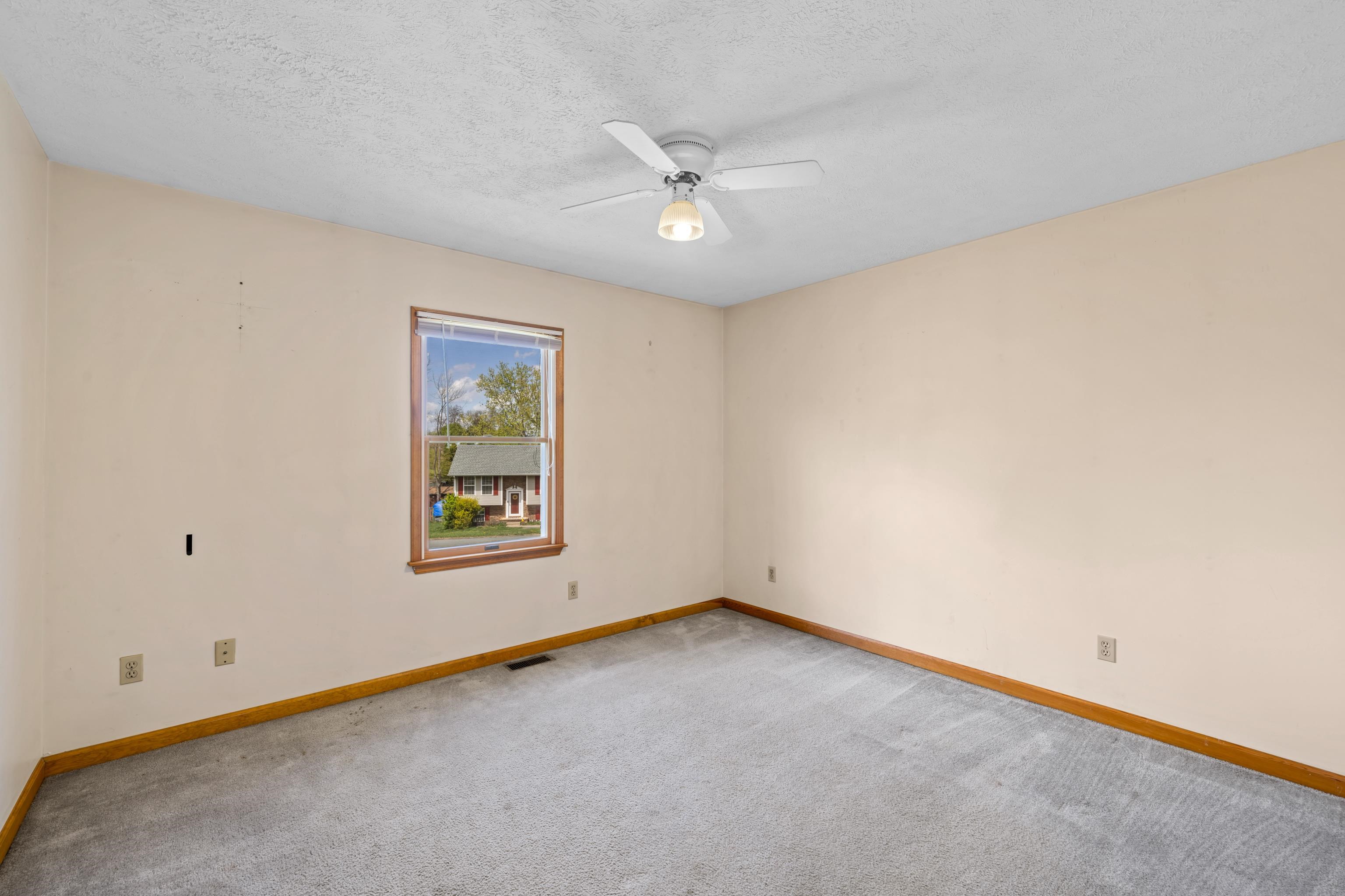 2 SINGING PINES LN