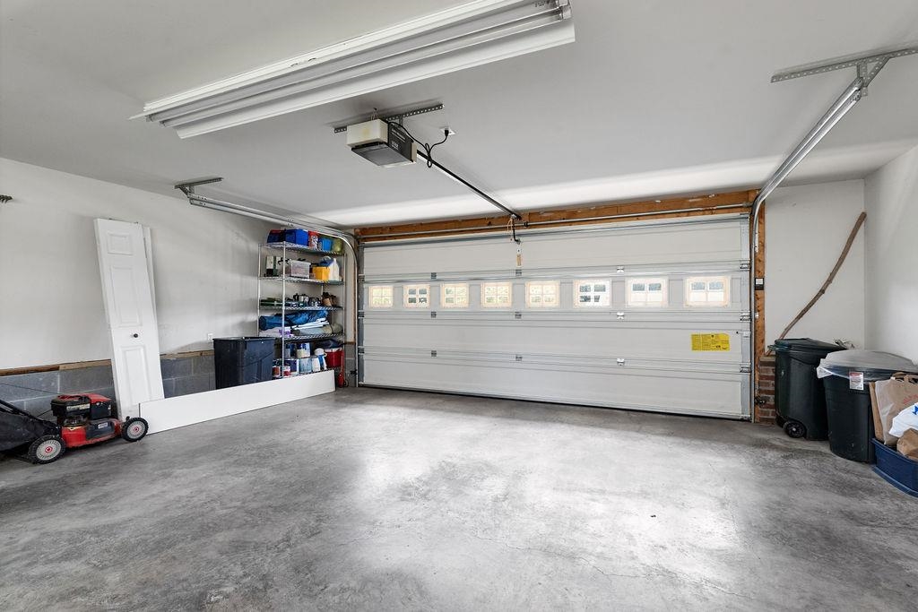114 COLONNADE AVE