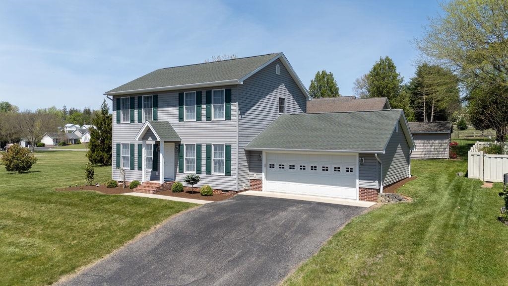 114 COLONNADE AVE