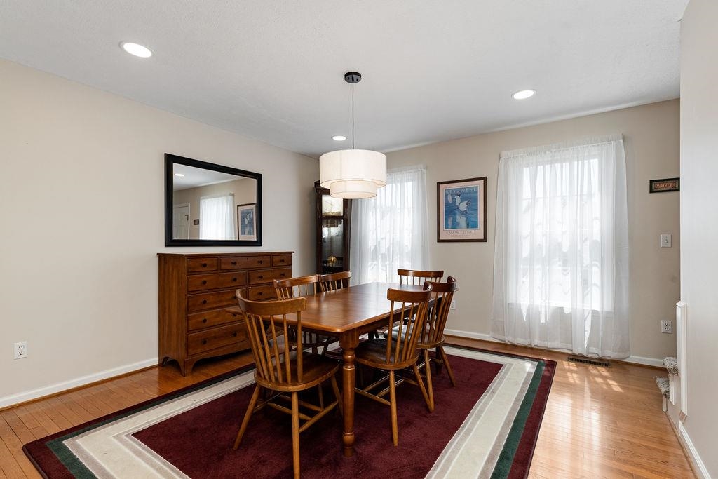 114 COLONNADE AVE