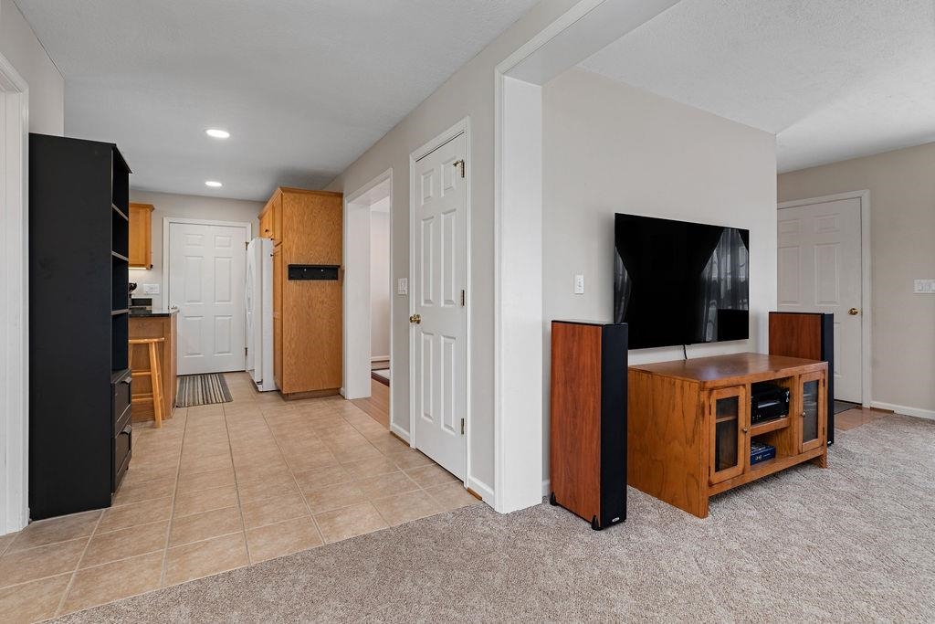114 COLONNADE AVE