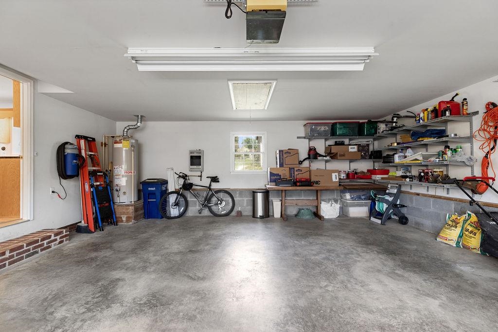 114 COLONNADE AVE