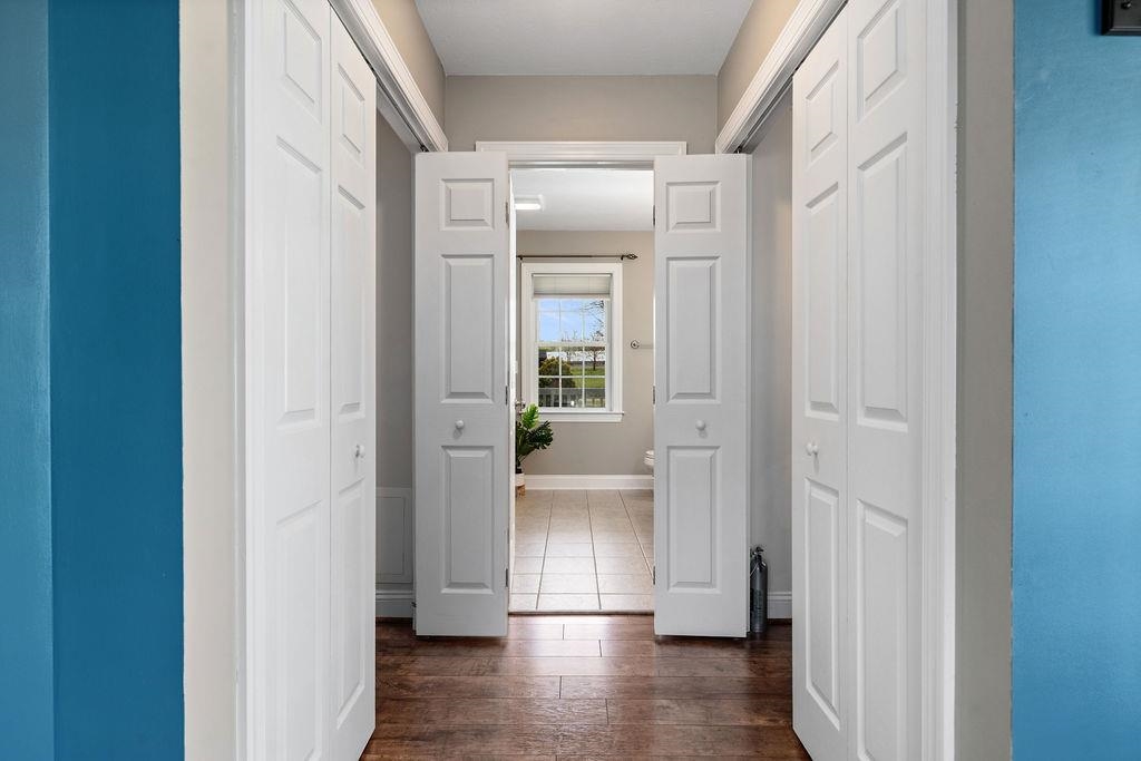 1916 TINKLING SPRING DR