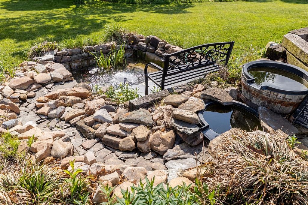 1916 TINKLING SPRING DR