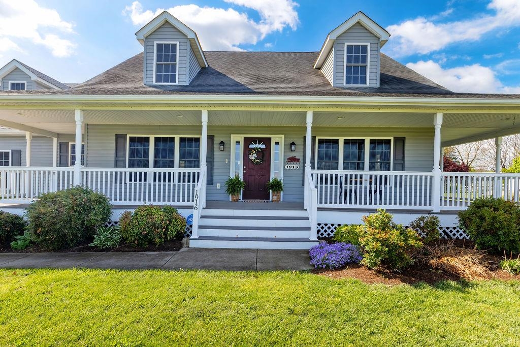 1916 TINKLING SPRING DR