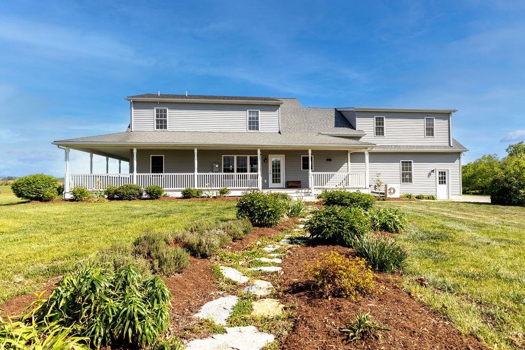 1916 TINKLING SPRING DR