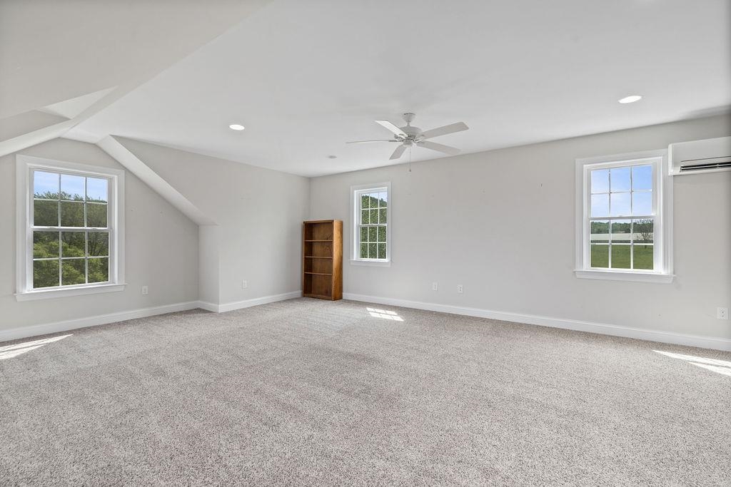 1916 TINKLING SPRING DR