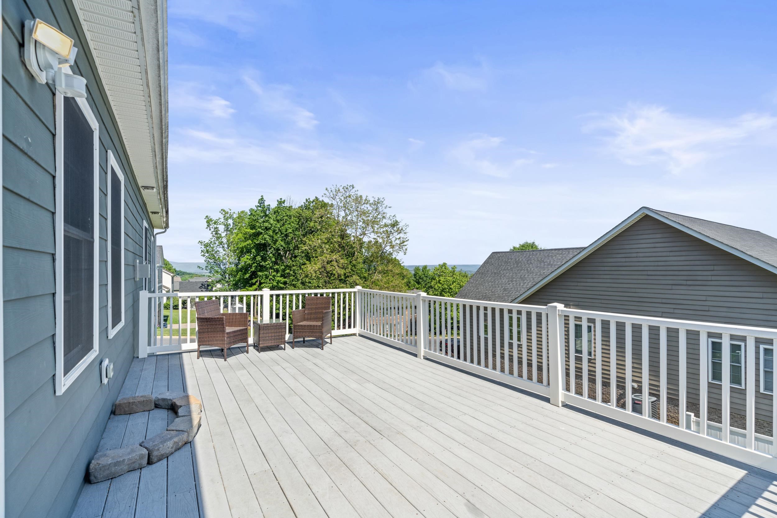 199 BLUE STONE HILLS DR