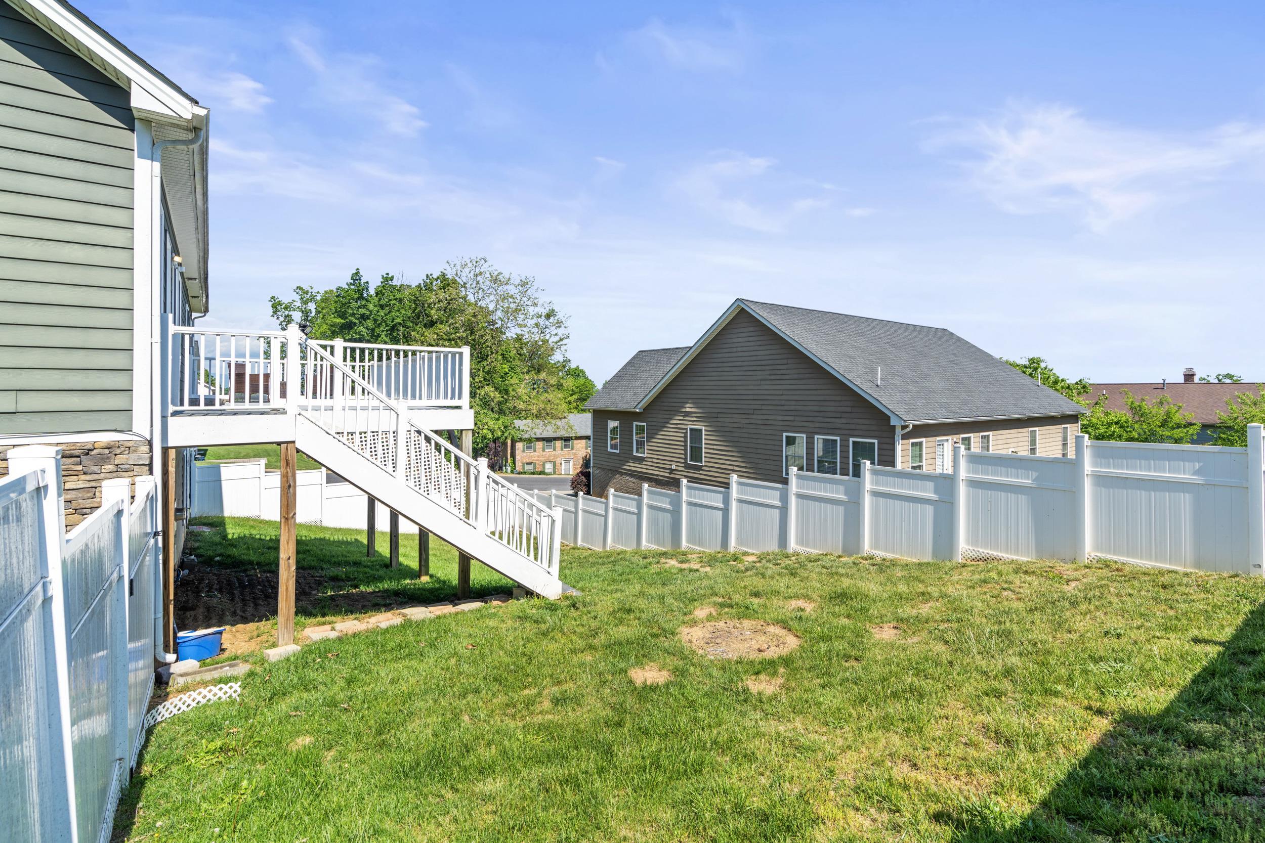 199 BLUE STONE HILLS DR