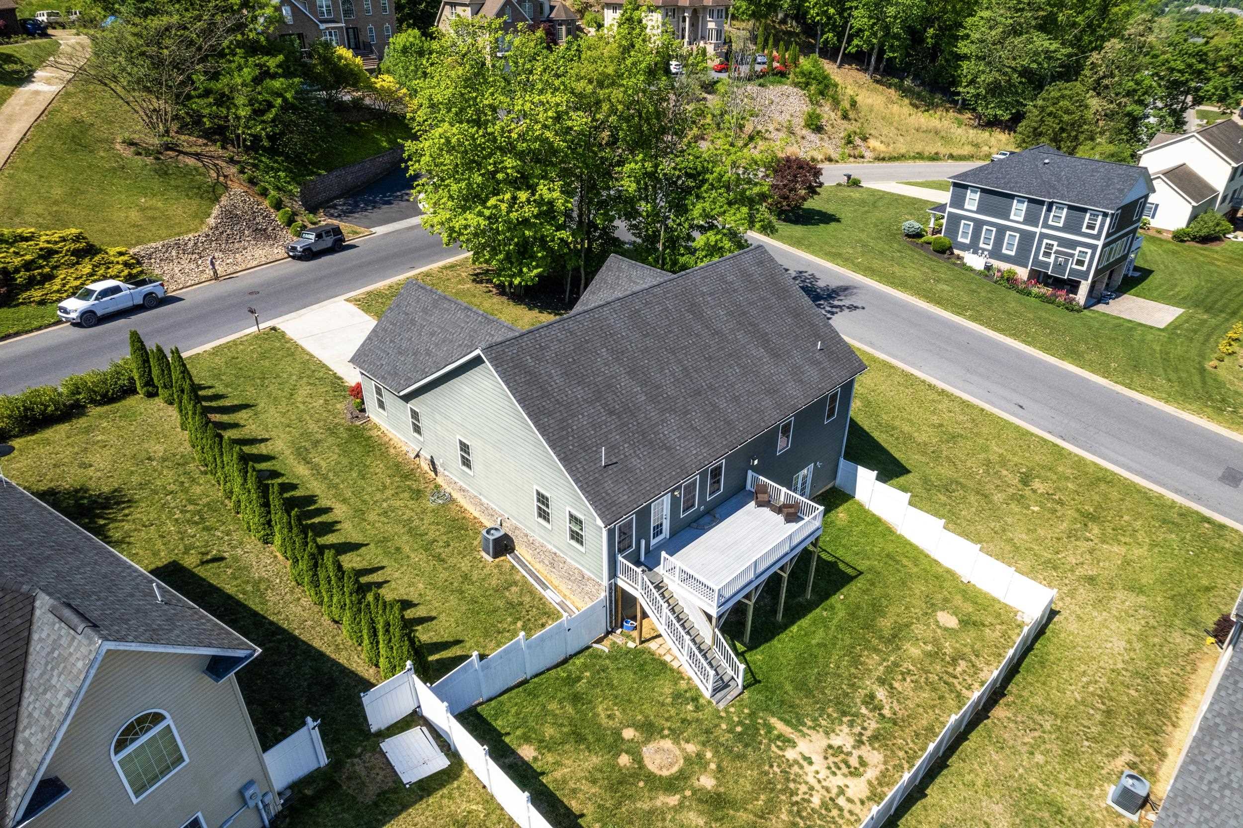 199 BLUE STONE HILLS DR
