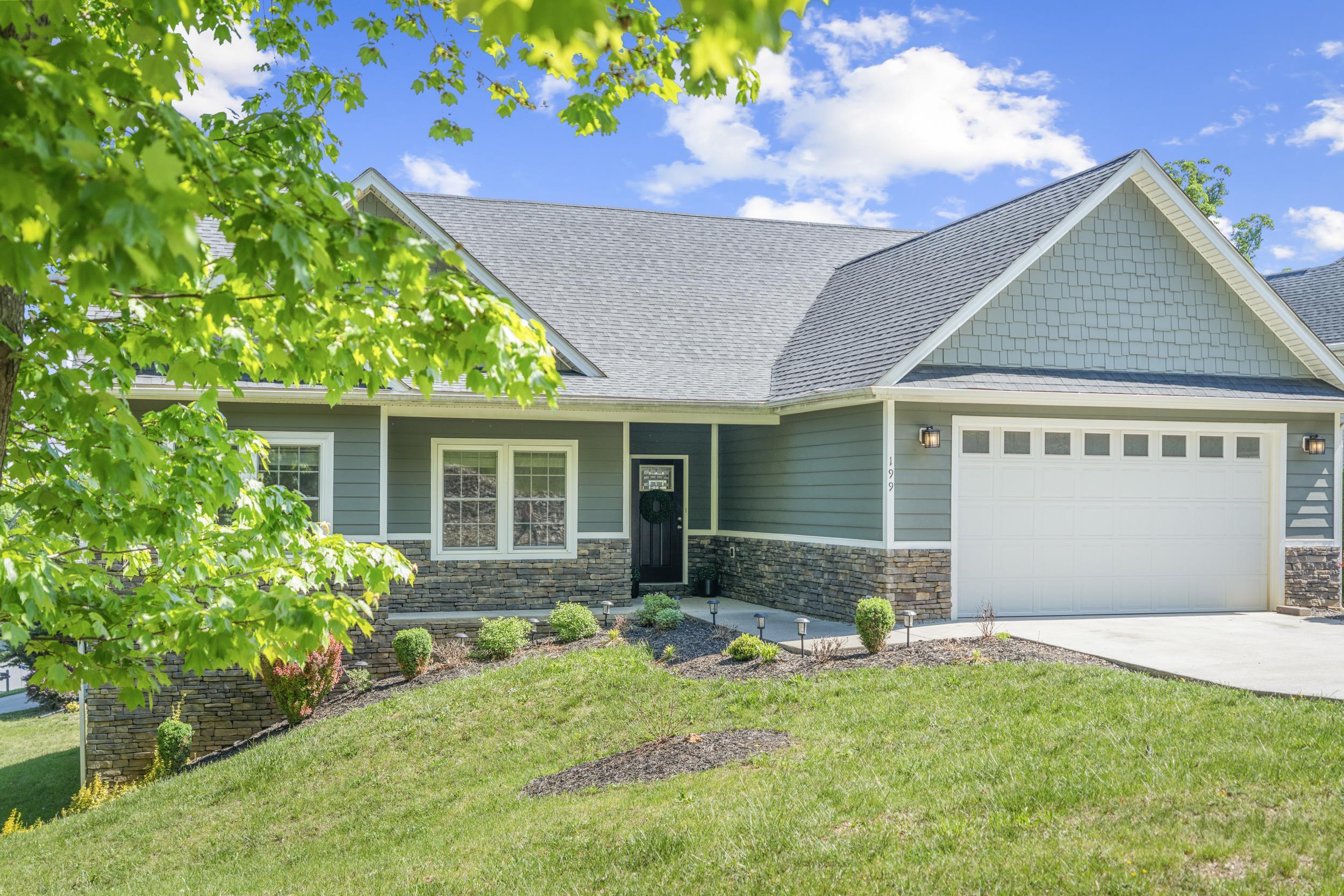 199 BLUE STONE HILLS DR