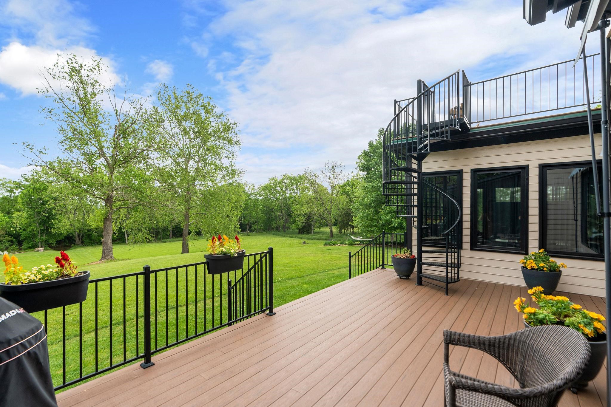 216 LEE ROY RD