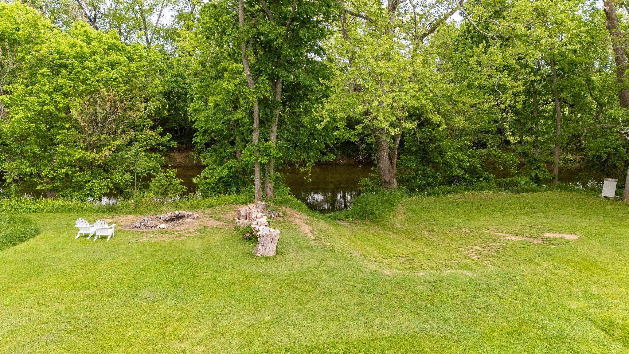 216 LEE ROY RD