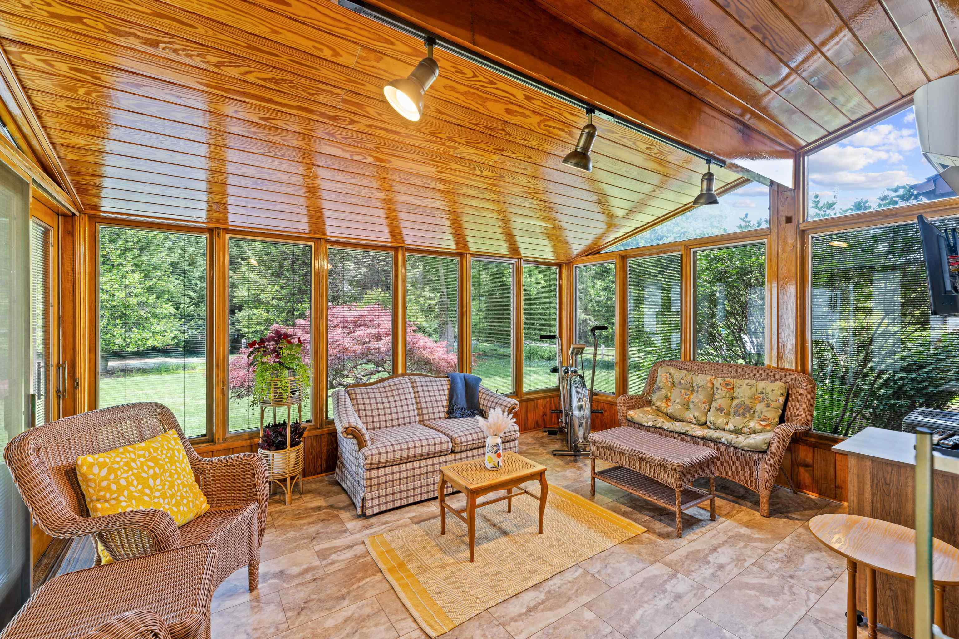 1515 RED TOP ORCHARD RD