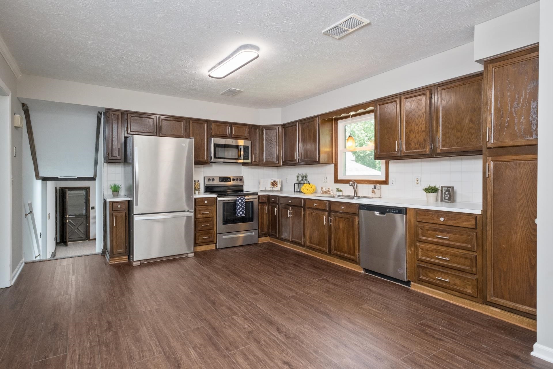 2822 PLANTATION LN