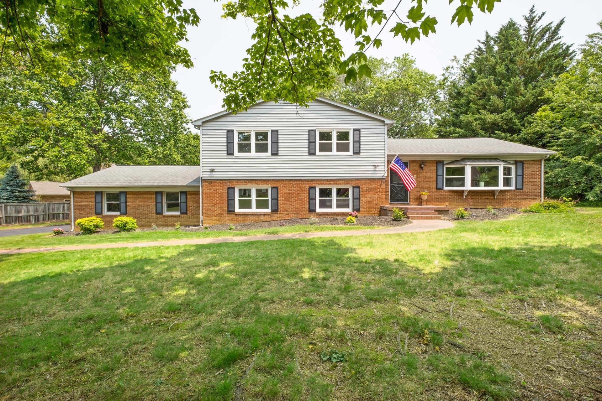 2822 PLANTATION LN