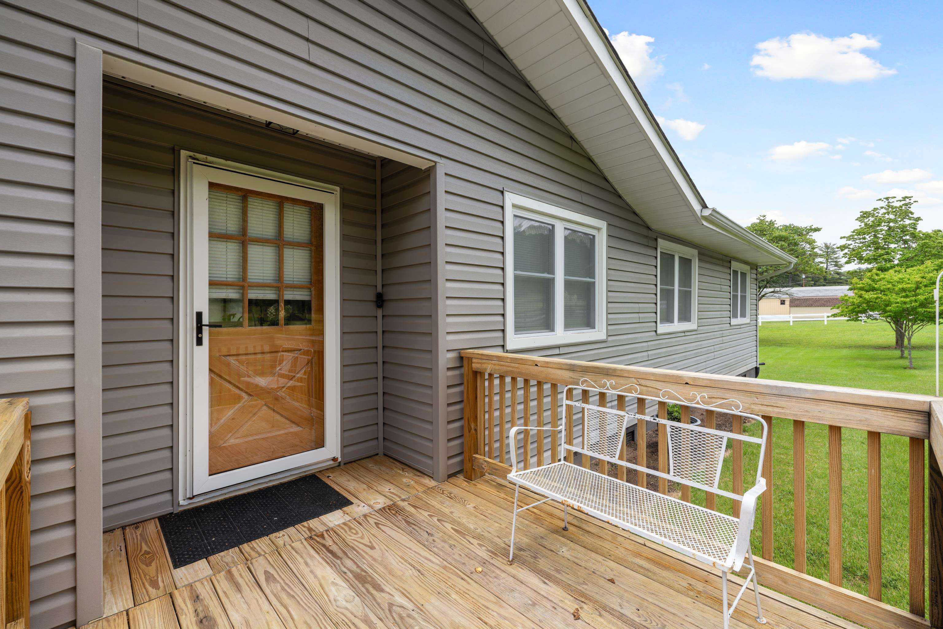 1653 LITTLE RIVER RD