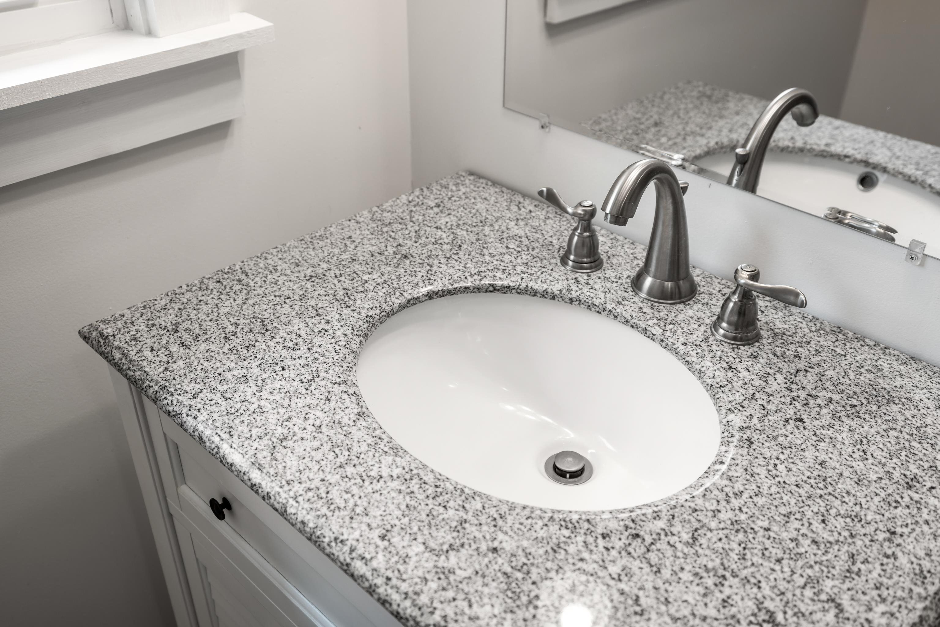 1653 LITTLE RIVER RD