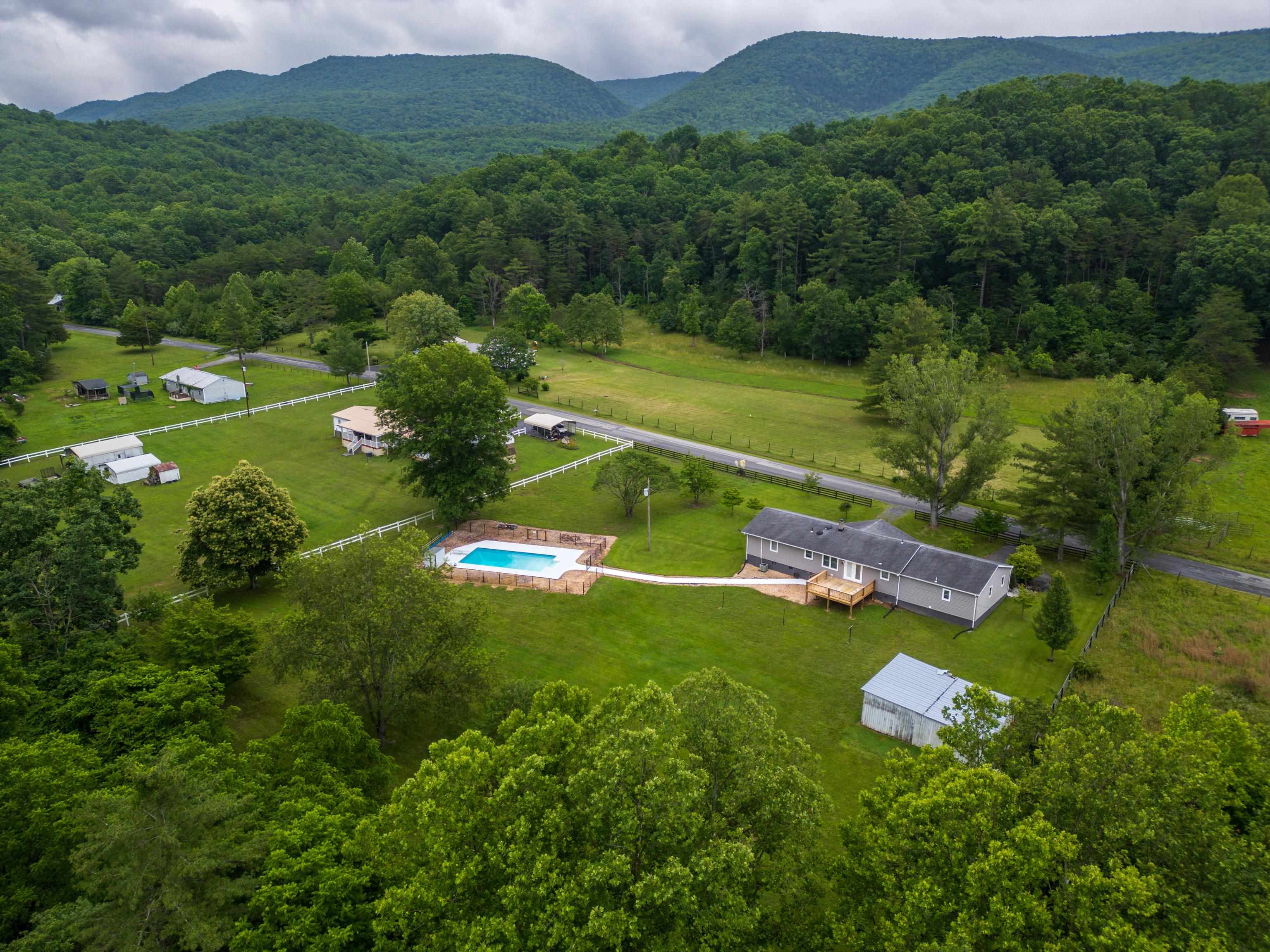 1653 LITTLE RIVER RD