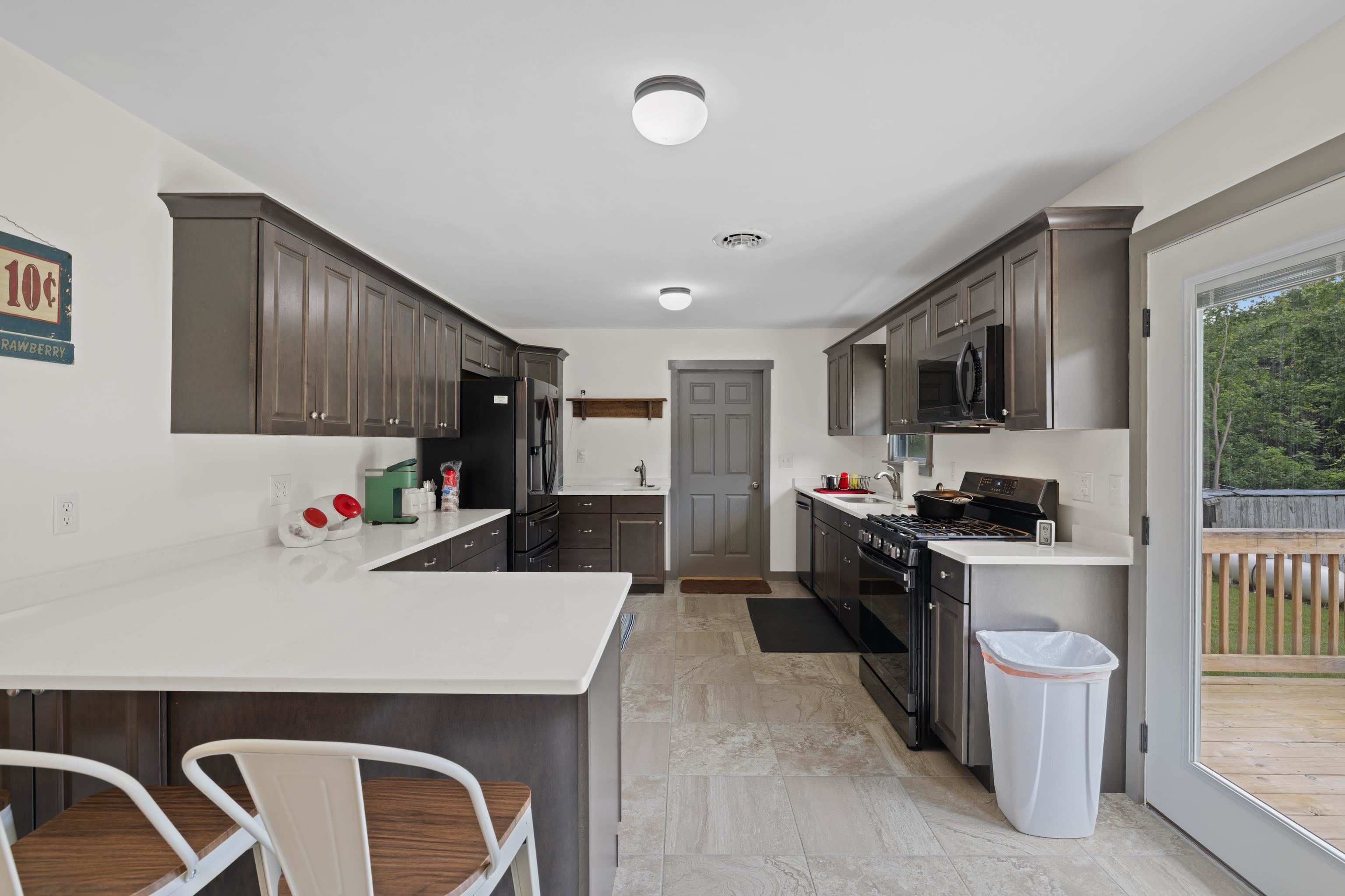 1653 LITTLE RIVER RD