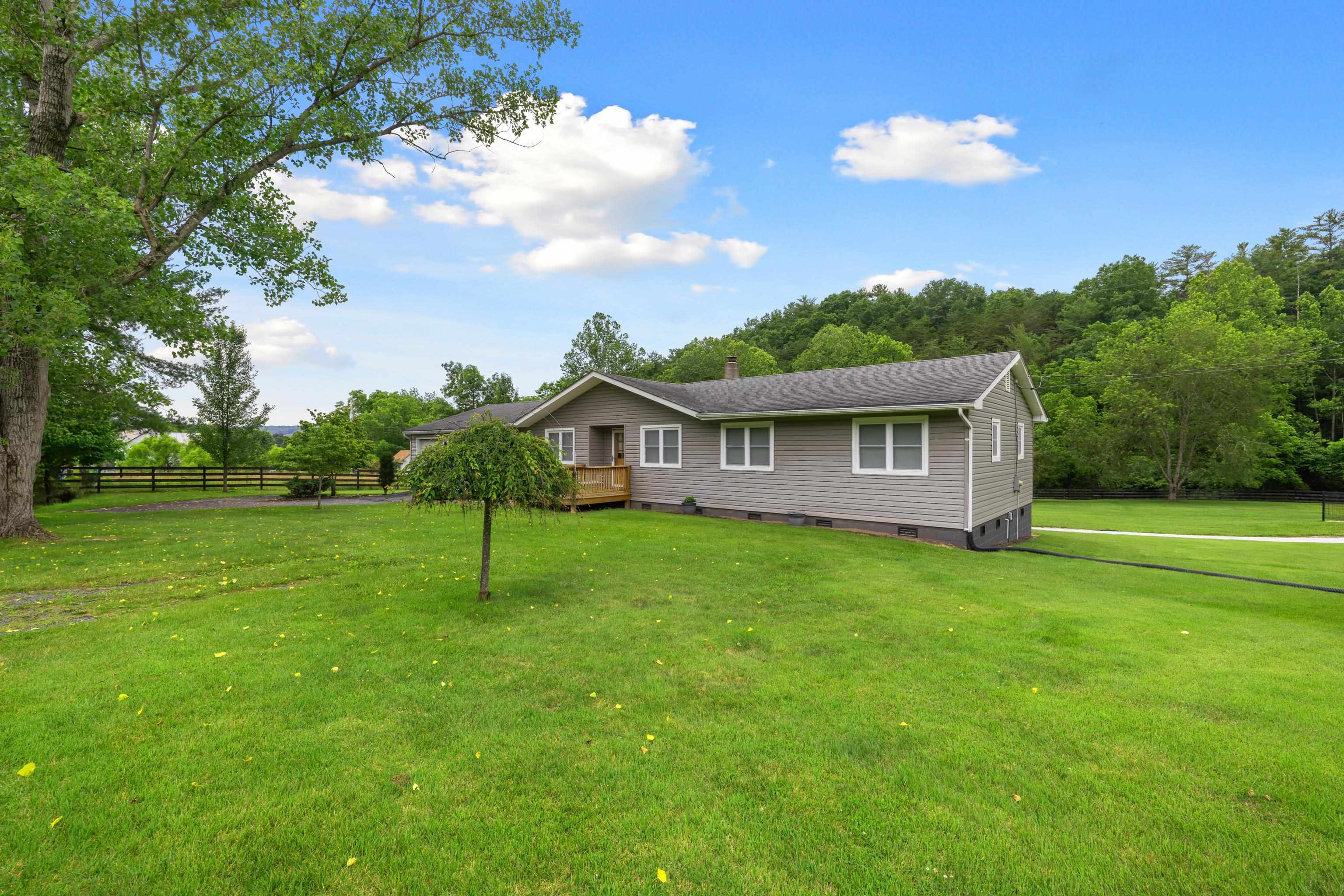 1653 LITTLE RIVER RD