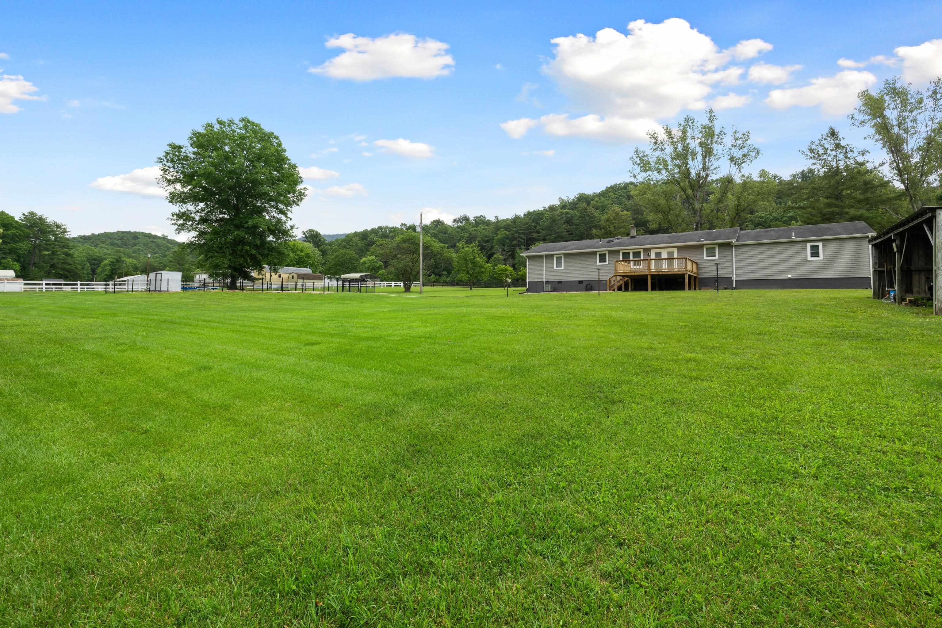 1653 LITTLE RIVER RD