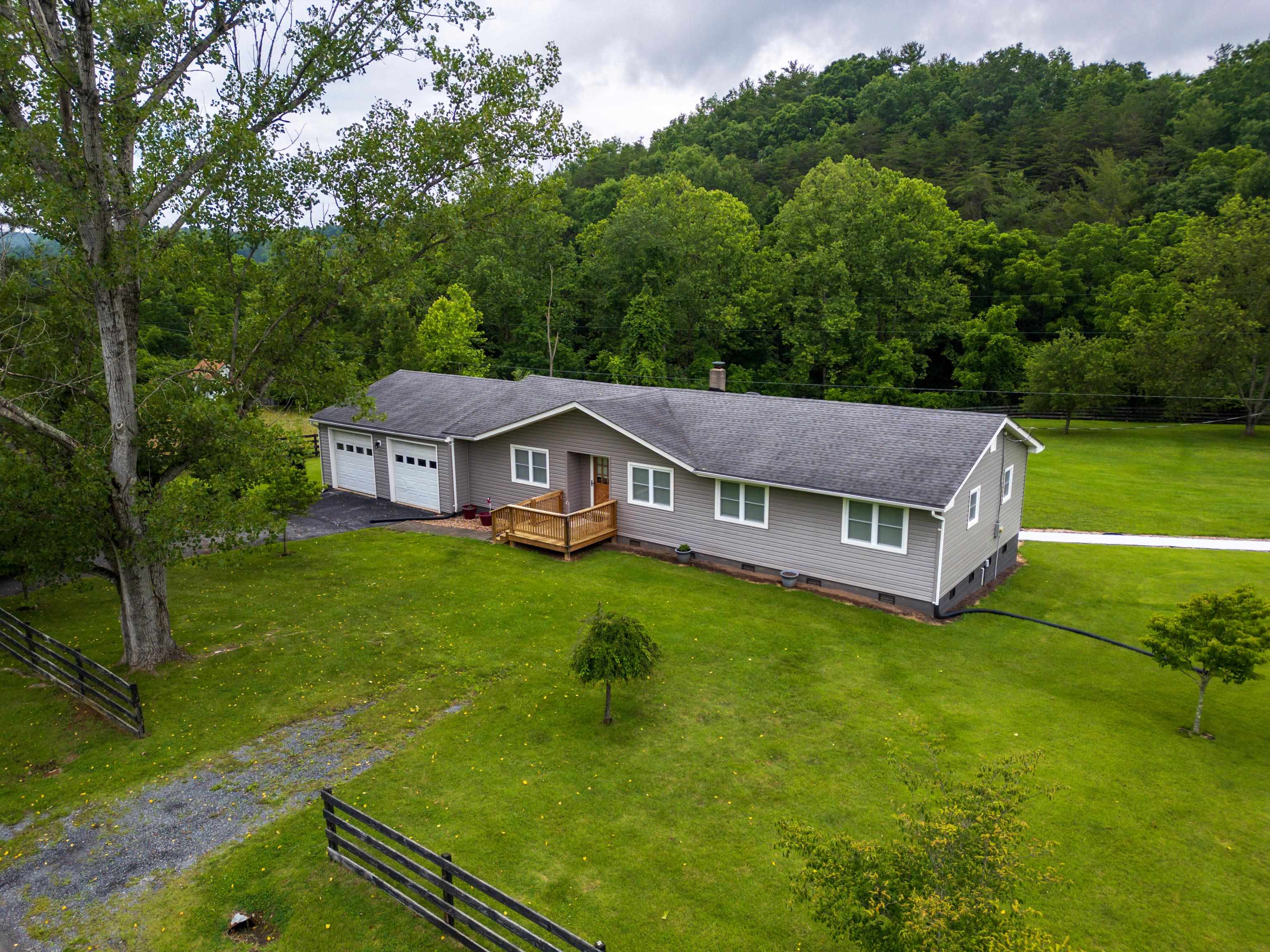 1653 LITTLE RIVER RD